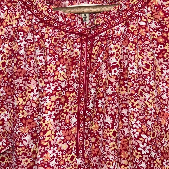 Max Studio Flowy Dainty Floral Print Flutter Sleeve Boho Top Small Soft Feminine - Picture 3 of 7